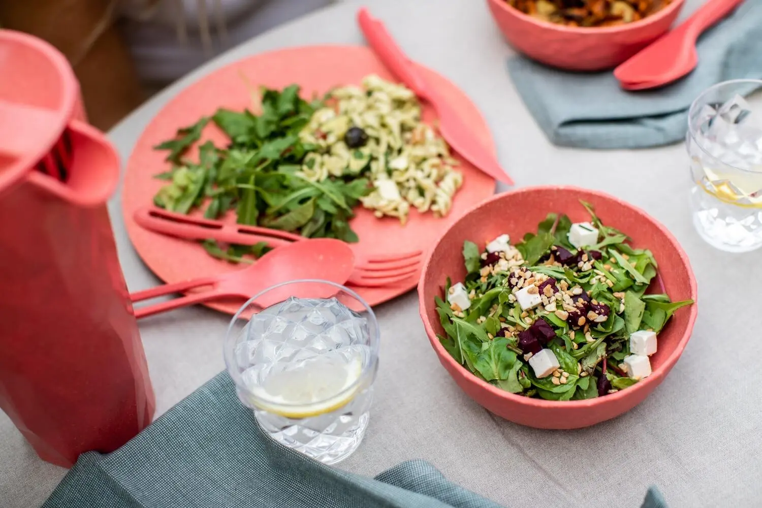 Koziol Teller Groß, 4er-Set In Coral – Bild 3