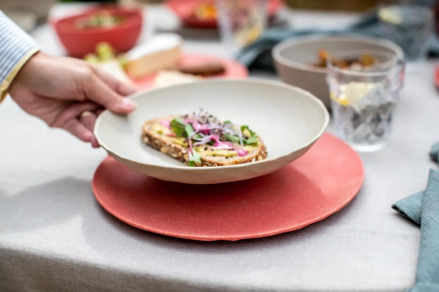 Koziol Teller Groß, 4er-Set In Coral – Bild 6